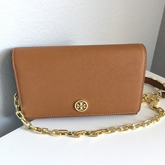 Tory Burch Handbags - Tory Burch Robinson Chain Wallet